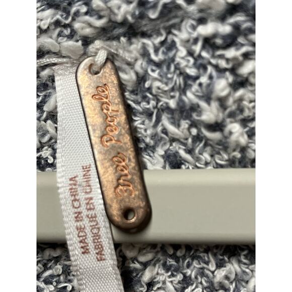 Free People Good Day Sweater Woman’s L Grey Oversized Boxy Cropped Off Shoulder - Picture 4 of 15